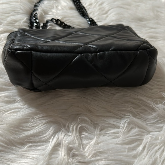 Badgley Mischka Small Quilted Vegan Leather Bag - Picture 4 of 8